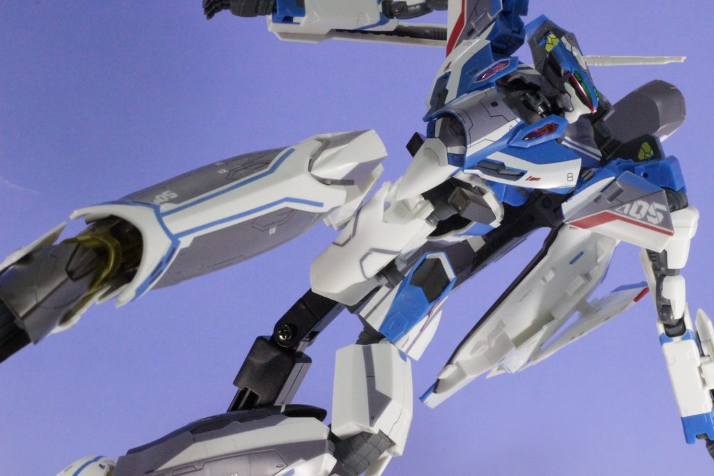 1/72 VF-31J ジークフリード（ハヤテ・インメルマン機） サンプル素組